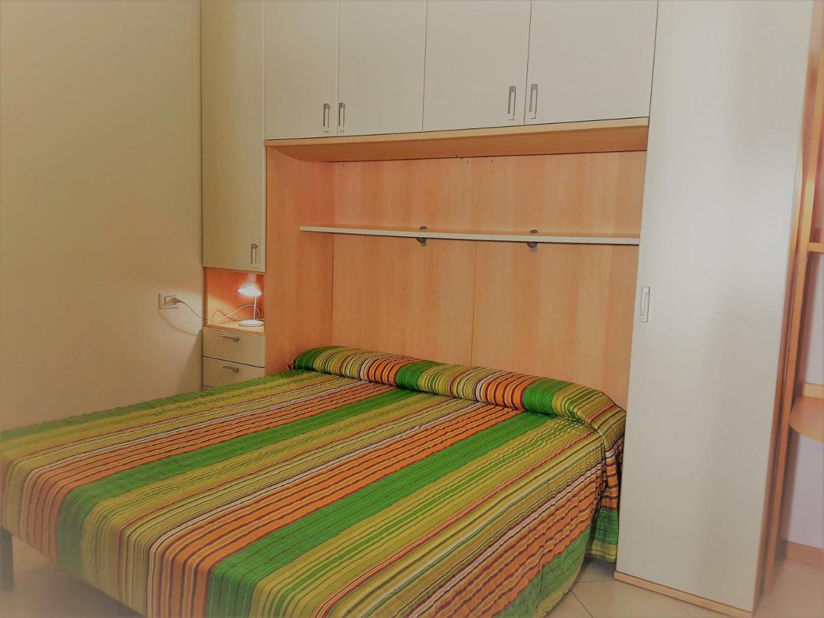 Hotel Apartments Villaggio Dei Fiori 4 Stars Luxury - Great Family Resort - Pet Friendly - With Hypermarket - Delivery Restaurant-Pizzeria - Room Breakfast With Supplement - Ultra Fast Wi-Fi - Play Area For Children - Olympic Swimming Pool - Parking Caorle Kültér fotó
